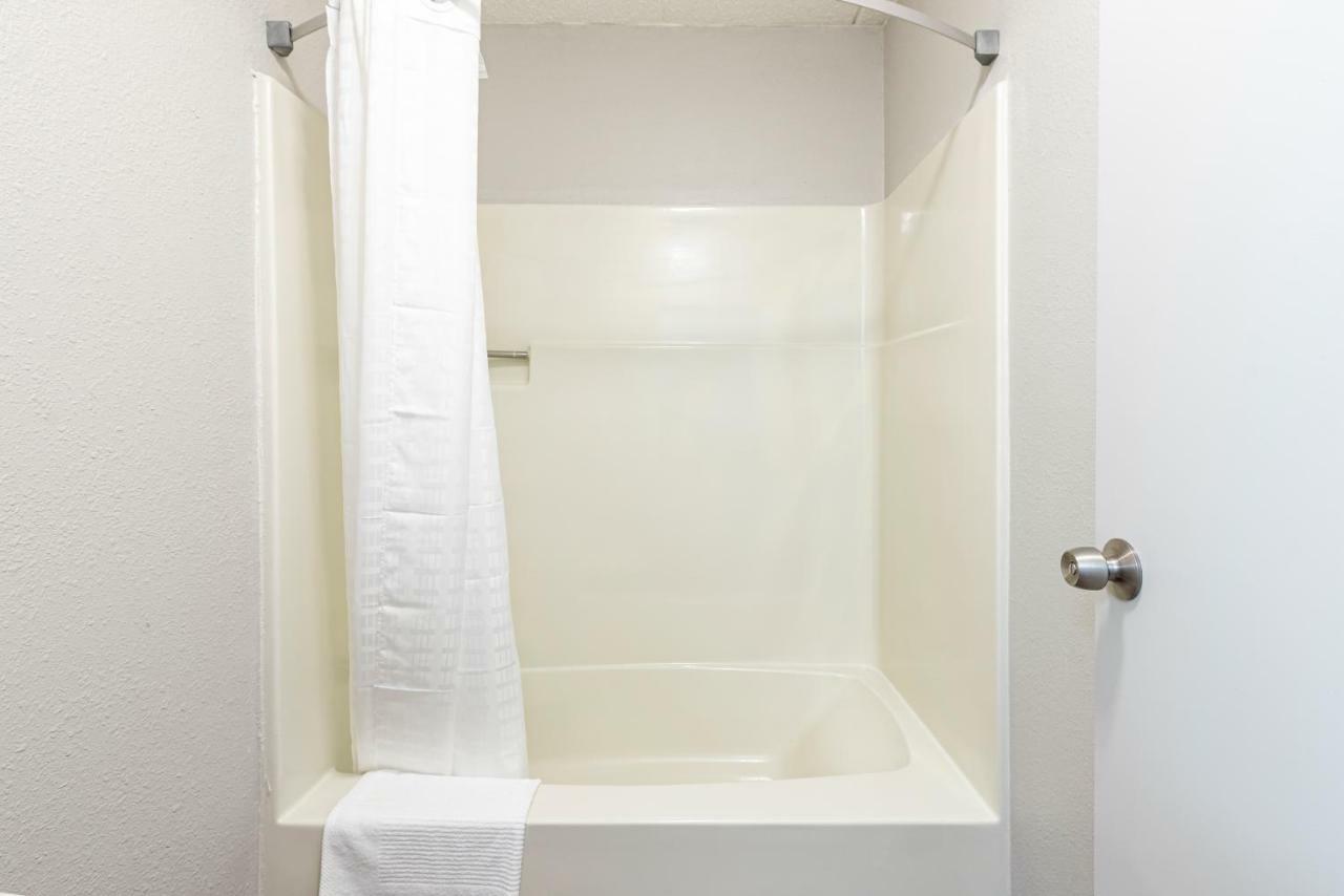 Americas Best Value Inn Columbus Extérieur photo