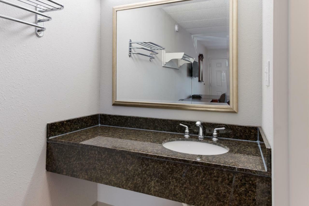 Americas Best Value Inn Columbus Extérieur photo